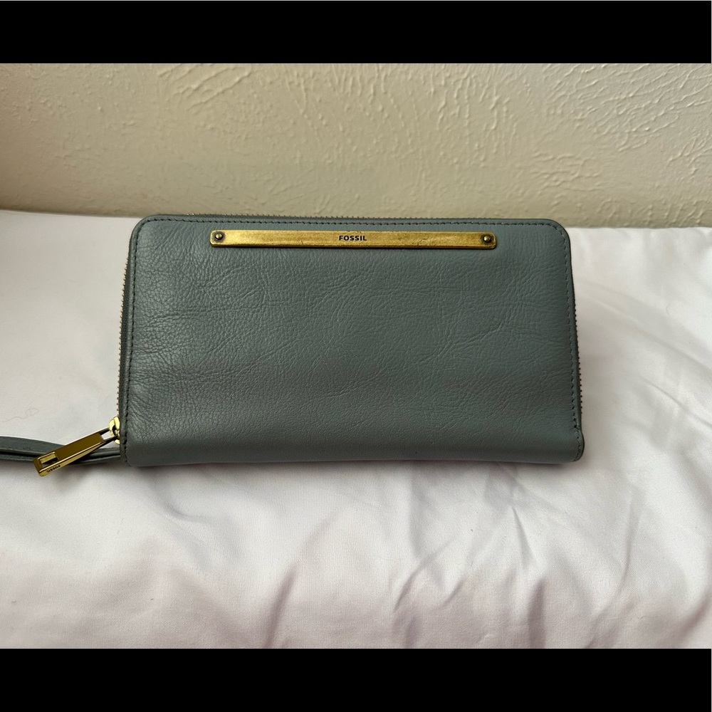 Blue Fossil Wristlet Wallet